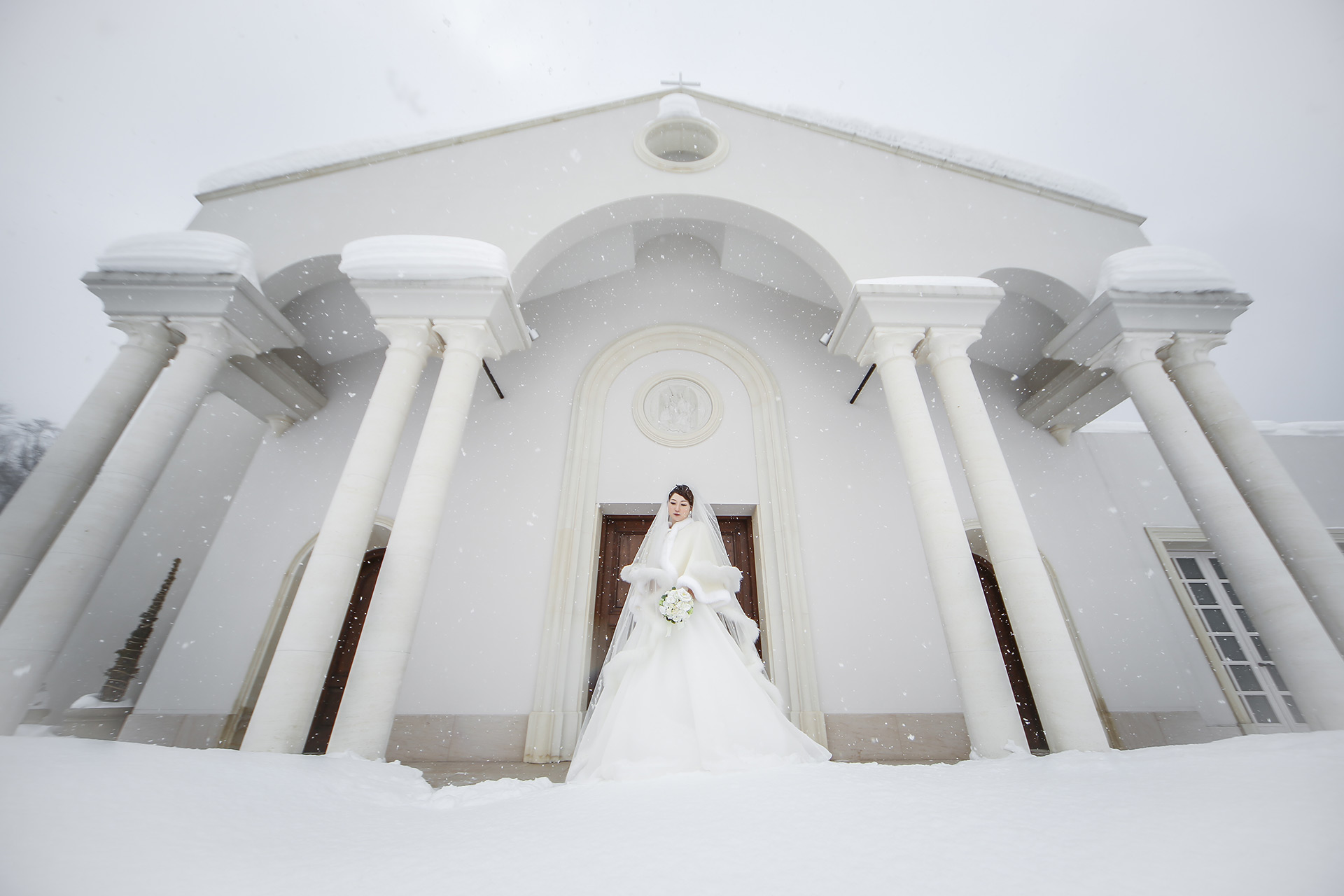 Wedding in Japan Rose Garden Christ church