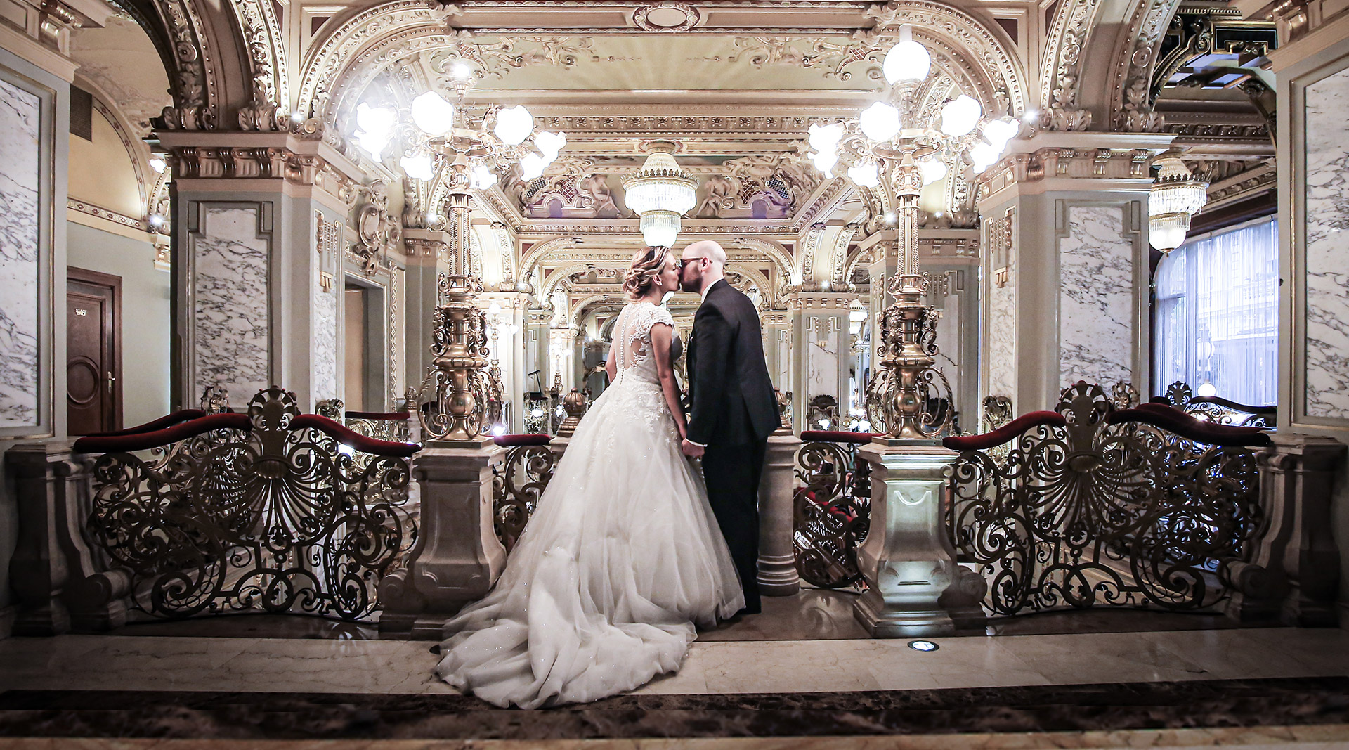 destination wedding in budapest