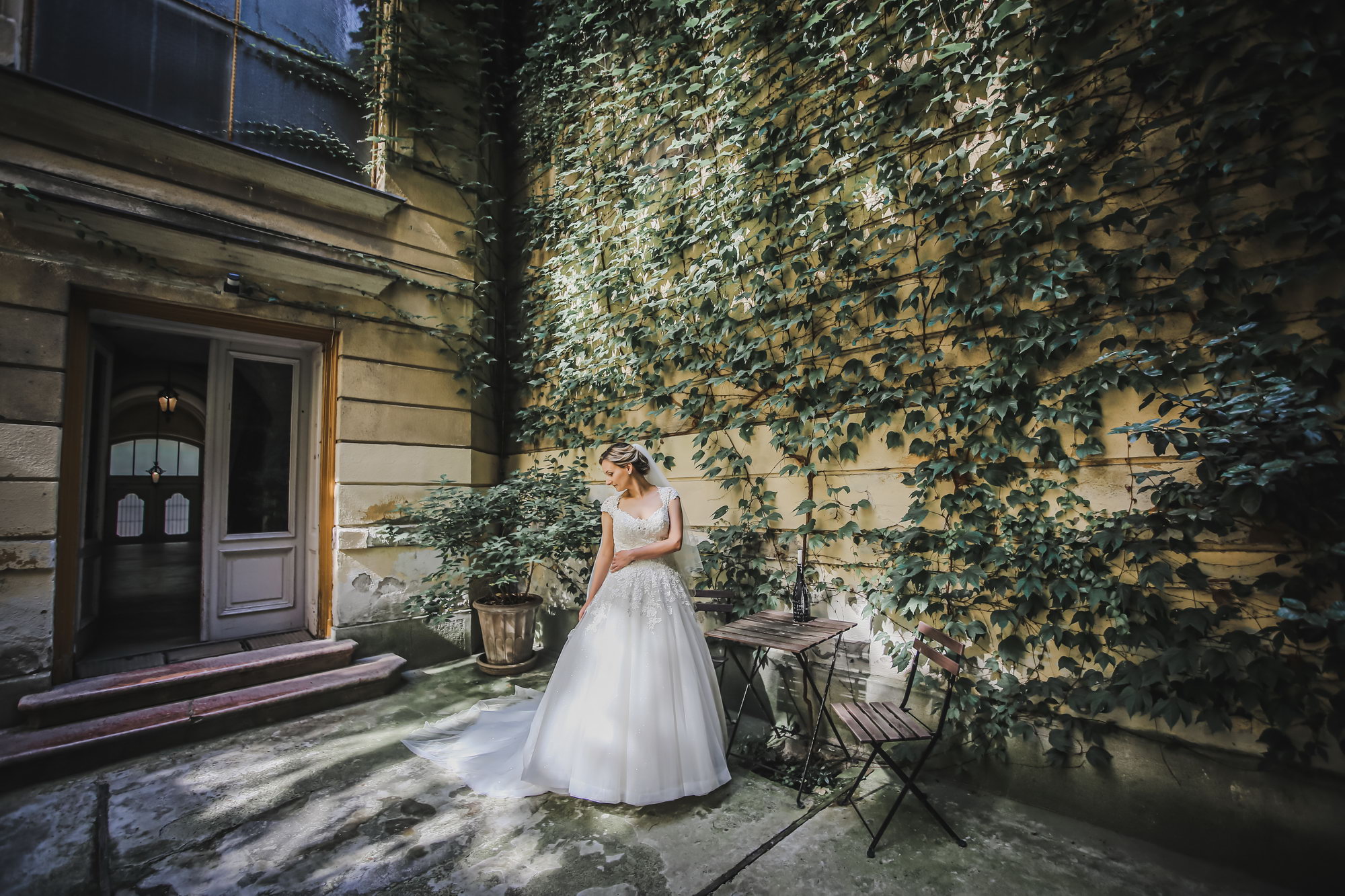 ..imagesweddings endestination wedding in budapest 002 by Photo27