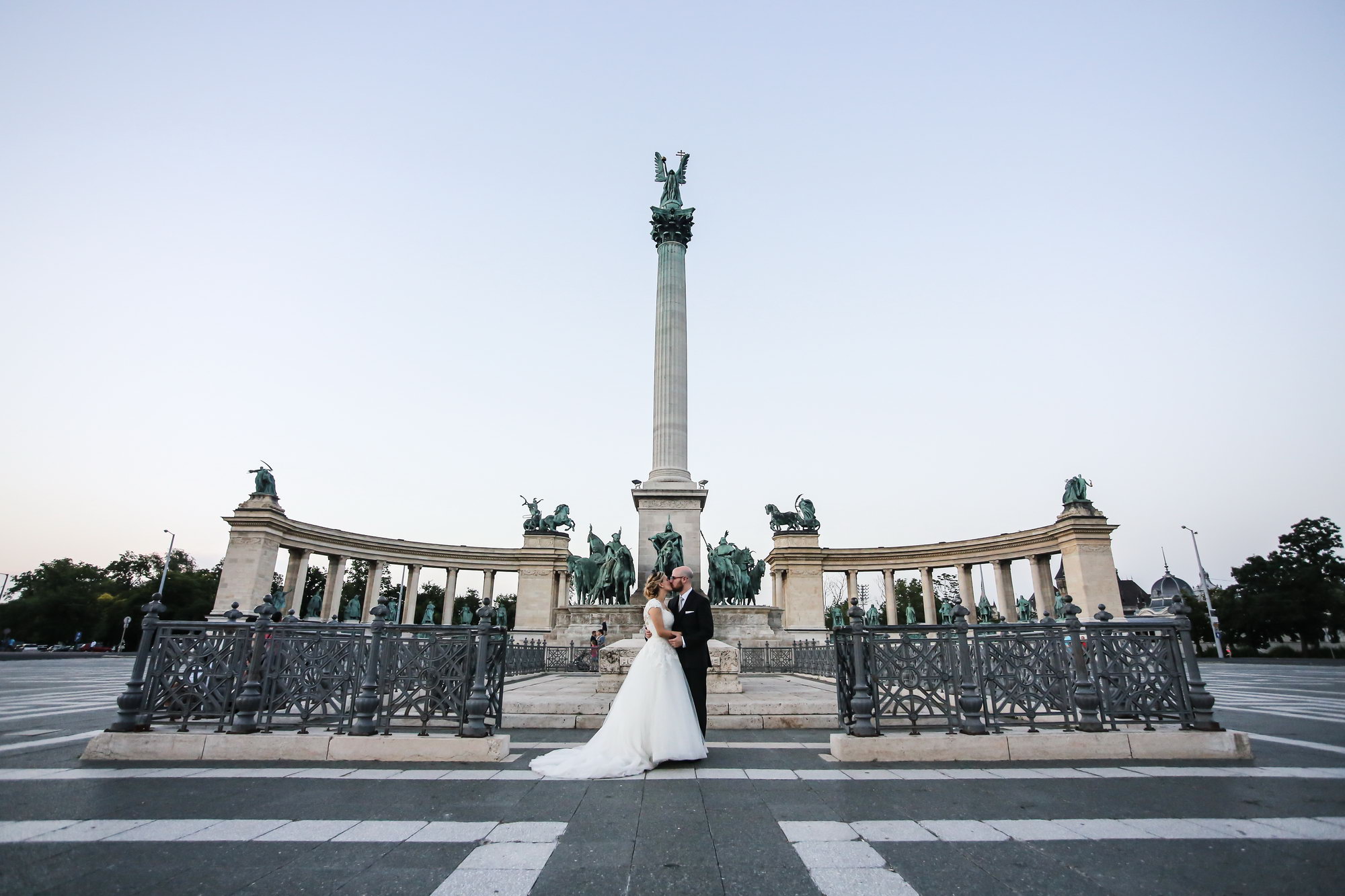 ..imagesweddings endestination wedding in budapest 019 by Photo27