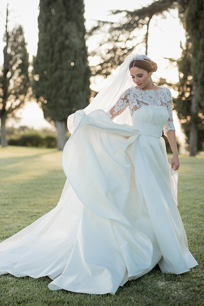 Romantico matrimonio in Toscana, tra colline e allestimenti lussuosi